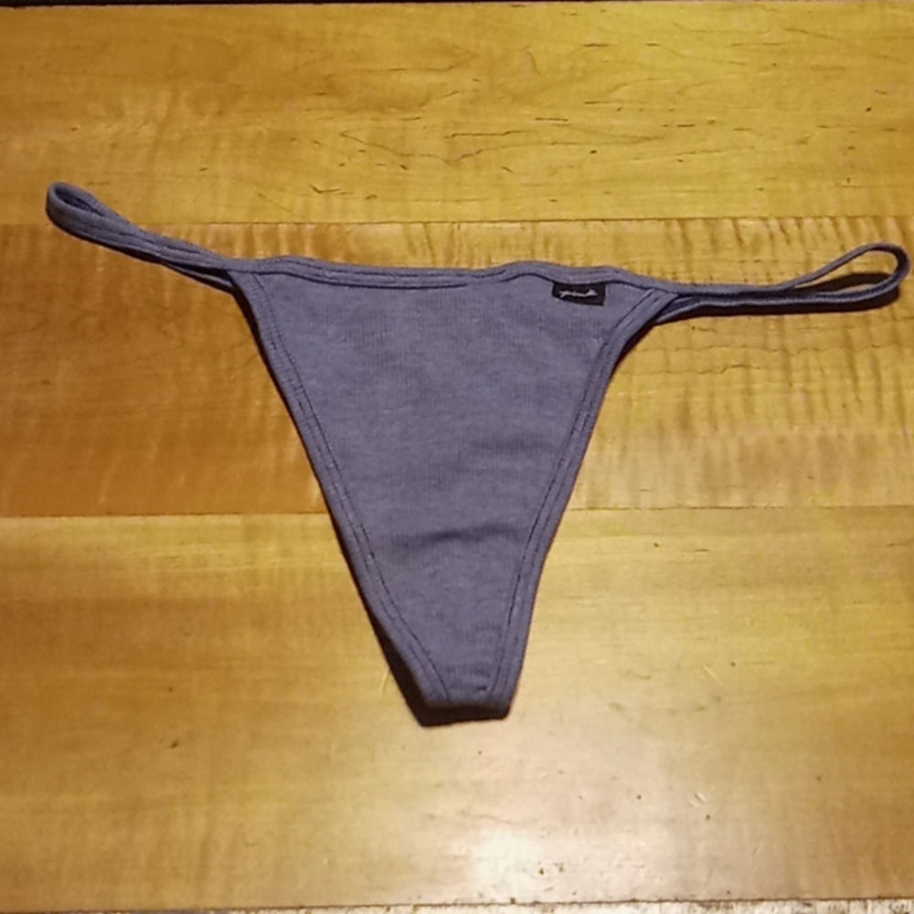 Ribbed G-string